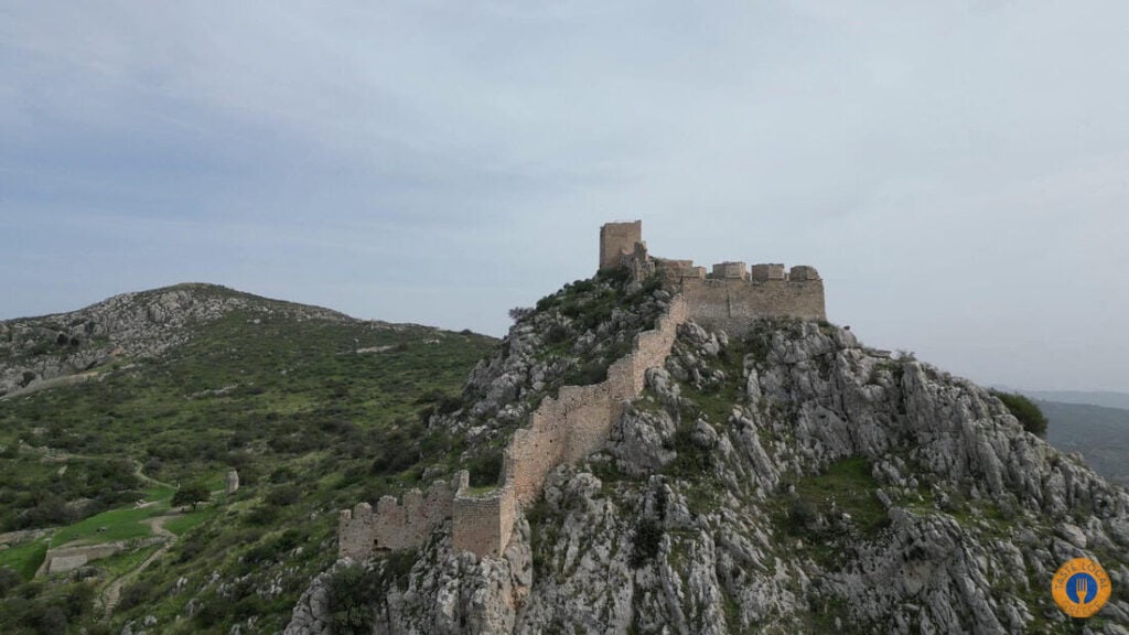 Akrocorinthos, the biggest ancient fortress of the Peloponnese. - Gastronomy Tours the akrocorinth ancient fortress